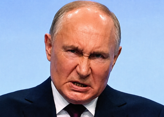 Încă o reușită a ucrainenilor! Putin este nevoit să oblige proprietarii rafinăriilor și ai celorlalte obiective vizate de dronele ucrainene să ia măsuri pentru protecția acestora, deși nu pot achiziționa sisteme de luptă. Ce riscă cei care nu respectă ordinul de la Kremlin