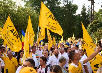 Parchetul anunță finalizarea anchetei în cazul violului comis la tabăra de vară organizată de AUR în 2023. Trei bărbați au fost trimiși în judecată, sub acuzația de raporturi intime cu o minoră aflată în imposibilitatea de a-și exprima voința sau de a se apăra