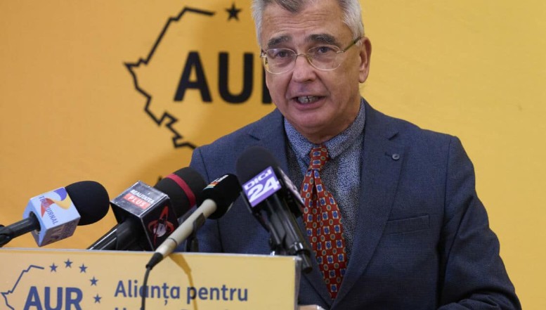 VIDEO. Senatorul AUR Petrișor Peiu, criză de nervi la tribuna Parlamentului de unde a zbierat că fostul pușcăriaș PSD Adrian Nastase a fost cel mai bun premier al României / În ce privatizări controversate a fost implicat parlamentarul AUR, în vremea în care guvernarea PSD-Năstase din care făcea parte vindea România la bucată