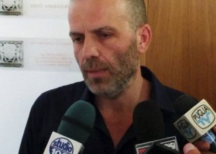 SARS-COV-2. Un medic legist italian aruncă bomba: „Am văzut în laborator mutațiile acestui virus, este aproape ca HIV. Un vaccin nu va exista deci niciodată”