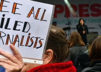 Dictatura pumnului în gură: Turcia, țara cu cei mai mulți jurnaliști ÎNTEMNIȚAȚI. În Rusia sunt preferate asasinatele  