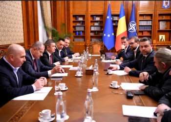 VIDEO. Societatea civilă se opune vehement unor noi taxe sau majorări de taxe/impozite în condițiile în care hoțiile, sinecurile și toată risipa bugetară rămân neatinse. „Nu-i mai obligați, din nou, pe cei decenți să plătească nota pentru un stat care a risipit, a tolerat furtul și a cultivat incompetența”