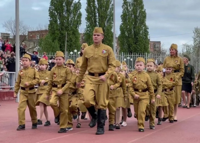 FOTO. Rusisme: în orașul Yeisk din Krasnodar a fost organizată o paradă militară a copiilor de grădiniță