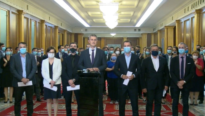 USRPLUS apelează la PLANUL B cu scopul de a-l debarca pe Cîțu de la Palatul Victoria: "Astăzi, în Parlament, a avut loc un abuz grotesc care aruncă România în beciurile pseudo-democrației"