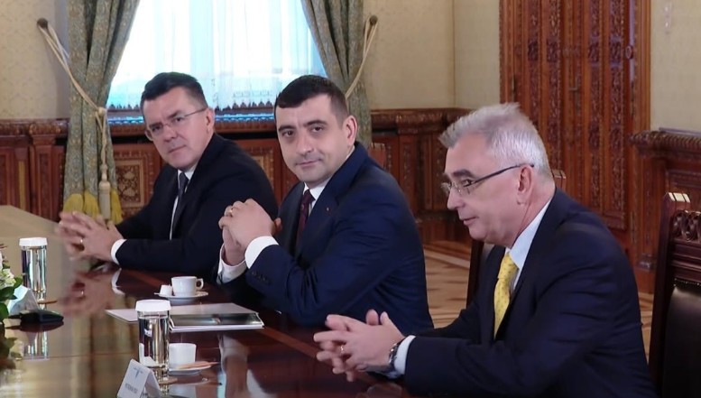 Dezvăluiri din culisele votului pentru guvernul lui Adrian Veștea. Consultant politic: „Simion voia să treacă Guvernul Veștea, dar a fost oprit de Petrișor Peiu și Dan Dungaciu. Și președintele a rămas pe poziții și nu a susținut Guvernul Veștea cu AUR”
