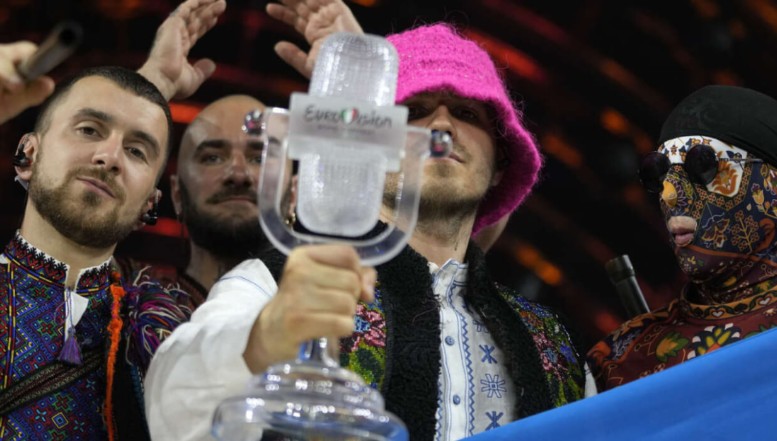 VIDEO. Gest fabulos! Kalush Orchestra și-a vândut trofeul obținut la Eurovision pentru a cumpăra trei drone PD-2