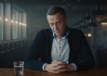 VIDEO. „Navalnîi” a câștigat Oscarul pentru cel mai bun documentar de lung metraj. Iulia Navalnîia pe scena din Los Angeles: „Alexei, visez la ziua în care vei fi liber și țara noastră va fi liberă!"