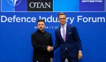Președintele Finlandei pledează la Ankara pentru integrarea Ucrainei în NATO. Zelenski scoate în relief contribuția pe care o poate aduce Ucraina la consolidarea Alianței Nord-Atlantice