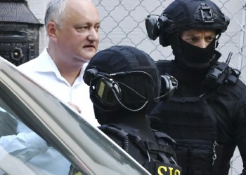 Curtea de Apel Chișinău decide soarta infractorului rusofil Igor Dodon: va continua să rumege documente în viloiul de la Buiucani sau va fi transferat la Penitenciarul 13, într-o celulă ”russkii standart”?