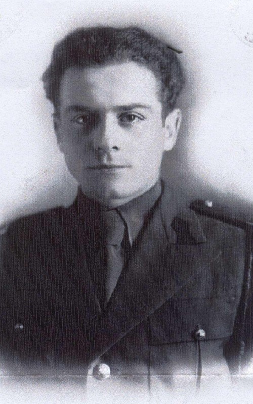 Capitan-parasutist-Mihai-Tantu-fondatorul-comandourilor-Armatei-Romane.jpg