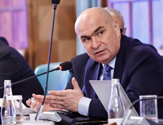 România a intrat, oficial, în recesiune tehnică. Premierul Bolojan transmite un mesaj optimist: „Nu traversăm o criză! Este un cost necesar pentru a construi o economie mai solidă și mai competitivă! Am început trecerea de la un model distrugător, la un model bazat pe investiții, productivitate, disciplină bugetară”