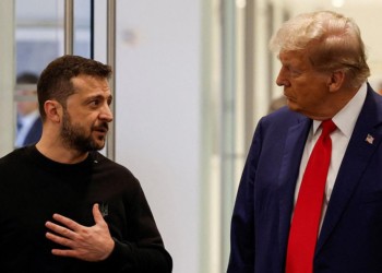 VIDEO Donald Trump îi consideră pe Zelenski și Biden mai vinovați decât pe Putin pentru războiul din Ucraina / Fostul lider american evită însă un răspuns clar la întrebarea despre convorbirile secrete avute cu criminalul de la Moscova după ce a părăsit Casa Albă