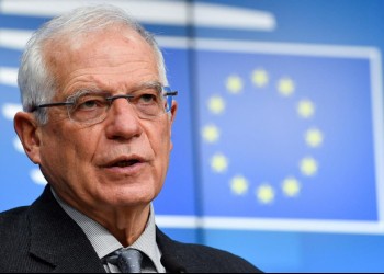Zeci de europarlamentari îl acuză pe socialistul Josep Borell, șeful diplomației europene, că a prejudiciat grav reputația Uniunii Europene și solicită să fie demis