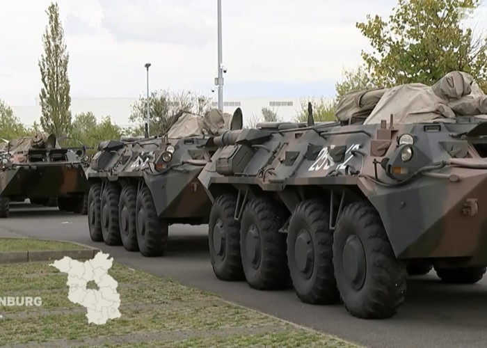 VIDEO: Blindatele românești s-au făcut de râsul NATO, murdărind cu ulei și carburanți șoselele Germaniei!