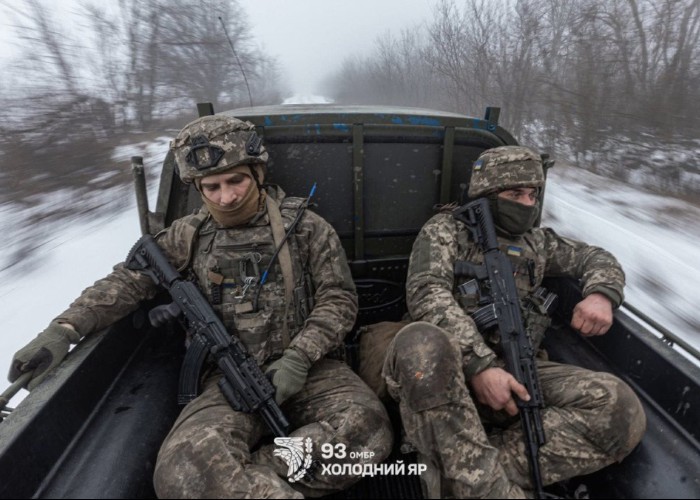 Vești bune de pe frontul ucrainean. Generalul Sîrskîi anunță recuperarea a 400 kilometri pătrați și a opt așezări. Serviciile secrete occidentale transmit că Rusia pierde soldați într-un ritm mai mare decât reușește să recruteze