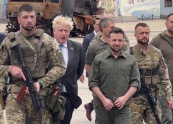 După demisie, primul gând al lui Boris Johnson a fost pentru Ucraina și liderul Zelenski: „Ești un erou, Volodimir. În țara asta toată lumea te iubește!”