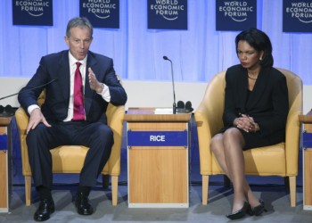 Tony Blair califică drept „imbecilă” decizia SUA de retragere a trupelor. „Afganistanul a fost returnat grupării care a organizat masacrele din 11 septembrie” / „Am făcut-o în aplauzele tuturor grupărilor jihadiste din lume” / Condoleezza Rice critică și ea retragerea americană, apreciind că victoriile contra terorismului aveau nevoie de mai mult timp pentru a fi consolidate