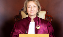 VIDEO Toată „judecătorimea” de la vârful justiției induce public ideea că Simina Tănăsescu și CCR ar primi ordine de la Ilie Bolojan. Jurnalist: „Nu cred că există în UE o justiție atât de capturată” / Ana Birchall: „Îmi este foarte greu să cred că Simina Tănăsescu, așa cum o cunosc eu profesional, s-ar compromite discutând „hotărâri” ale CCR”