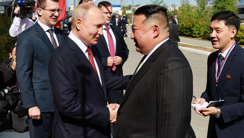 VIDEO. Ce dorește să obțină Vladimir Putin de la comunistul Kim Jong Un? Muniția Coreei de Nord ar putea complica situația de pe frontul din Ucraina. Dar, dacă devin prea strânse, relațiile dintre cei doi tirani riscă să irite China, nu doar Statele Unite