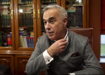 Rețeaua afaceriștilor din spatele „campaniei cu zero lei”/ G4media: Călin Georgescu ar fi primit sume mari de la securiști milionari și alți afaceriști dubioși / Un colaborator confirmă că „meteoritul” era disperat să facă rost de 50 de milioane de euro pentru campania la prezidențiale