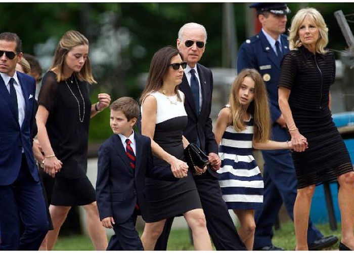 Chinezii de la CEFC, partenerii de afaceri ai fiului prezidențiabilului SUA Joe Biden, au vrut să cumpere compania-mamă a Pro TV-ului