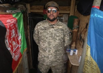 VIDEO. Refugiatul afgan aflat la comanda unei unități ucrainene. Jalal Noory a fost alungat din țara natală de sovietici în urmă cu patru decenii. Acum a decis să lupte contra rușilor și să-și ia revanșa