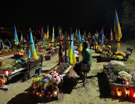 Un consilier al lui Volodimir Zelenski dezvăluie câți militari ucraineni au fost uciși în războiul cu Rusia / Kievul mai spune că, numai în noiembrie, forțele sale armate au ucis aproape 17.000 de soldați ruși