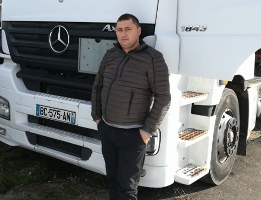 Cum a ajuns un șofer modest să primească de la stat, fără licitație, zeci de milioane de euro, bani pentru refacerea sistemului de irigații, pentru ca apoi să-i vireze către buzunarele familiei lui Paul Stănescu, baronul PSD de Olt