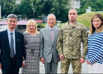 Miracol la Kiev! „A înviat” generalul Kirilo Budanov! Fake-ul propagandei ticăloase a fost făcut praf: șeful spionajului militar ucrainean a pozat alături de ambasadorul Japoniei la Kiev!