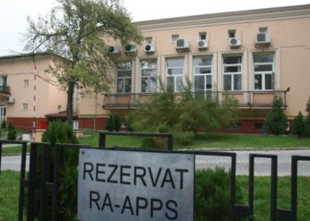 Guvernul obligă RA-APPS să publice lista completă a imobilelor și a beneficiarilor contractelor. Românii vor putea afla astfel cine folosește aceste imobile, prin ce tip de contract, dacă au fost date direct sau prin licitație, cât costă contractele și pe ce durată au fost încheiate