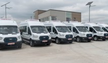 Investigație ReporterIS: Jaf de proporții colosale în care ar fi implicate zeci de Consilii Județene PSD și PNL. Acestea ar fi trebuit să cumpere, cu bani europeni, 3200 de autobuze, dar au achiziționat doar 1300 la un preț amețitor de la o firmă de partid. Diferența este de peste 100.000 de euro per microbuz