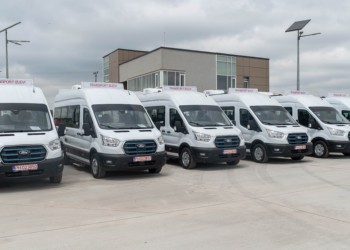 Investigație ReporterIS: Jaf de proporții colosale în care ar fi implicate zeci de Consilii Județene PSD și PNL. Acestea ar fi trebuit să cumpere, cu bani europeni, 3200 de autobuze, dar au achiziționat doar 1300 la un preț amețitor de la o firmă de partid. Diferența este de peste 100.000 de euro per microbuz