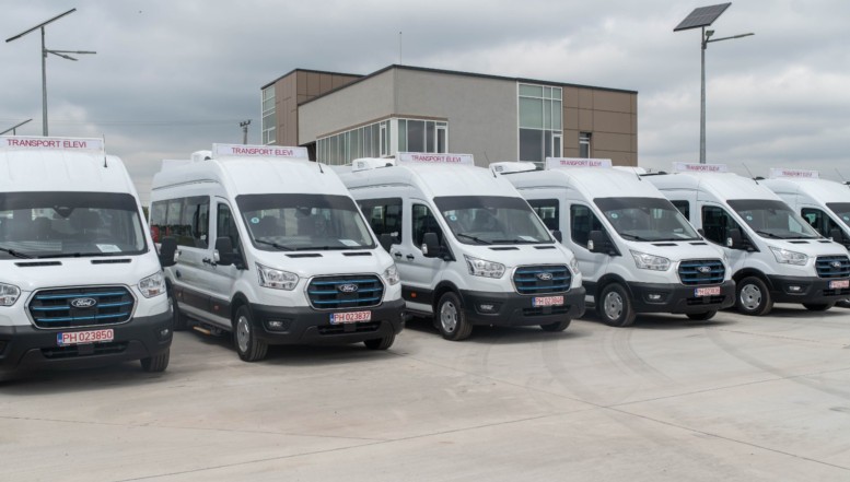 Investigație ReporterIS: Jaf de proporții colosale în care ar fi implicate zeci de Consilii Județene PSD și PNL. Acestea ar fi trebuit să cumpere, cu bani europeni, 3200 de autobuze, dar au achiziționat doar 1300 la un preț amețitor de la o firmă de partid. Diferența este de peste 100.000 de euro per microbuz