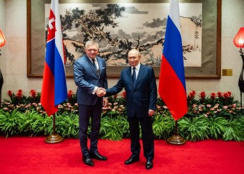 Premierul slovac Robert Fico s-a întâlnit cu Putin în China, căruia i s-a plâns cu privire la atacurile prin care forțele ucrainene vor să derusifice energetic Slovacia