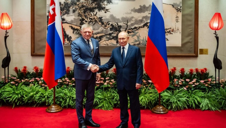 Premierul slovac Robert Fico s-a întâlnit cu Putin în China, căruia i s-a plâns cu privire la atacurile prin care forțele ucrainene vor să derusifice energetic Slovacia