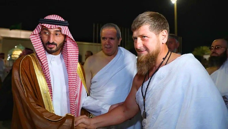 OBOSIT DE INVAZIE: Criminalul cecen Ramzan Kadîrov și-a trimis familia în vacanță în Dubai!