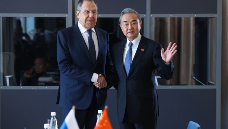 China bagă capul în poza momentului și declară că susține „noul consens” dintre SUA și Rusia privind războiul din Ucraina