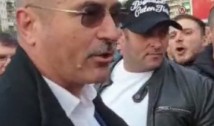 VIDEO Un alt NIMIC din PSD. Un deputat a înjurat un protestatar și a fost cât pe ce să lovească un alt manifestant