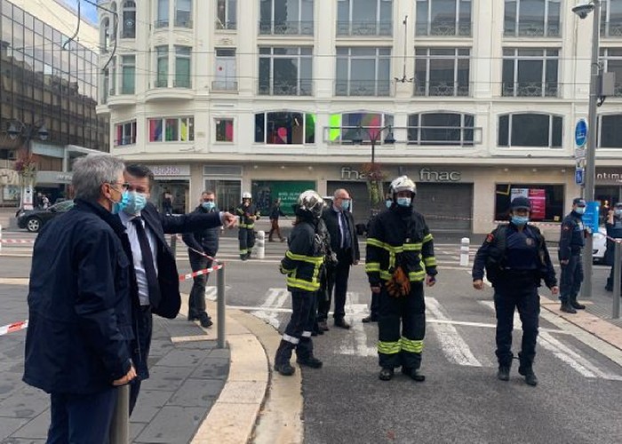 Un nou atentat islamist în Franța. Cuțitul devine un fel de contra-simbol național