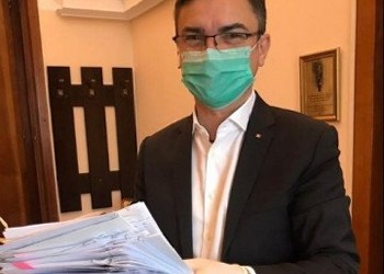 Un alt privilegiat al pandemiei! Primarul Mihai Chirica, testat preferențial și pe pile pentru coronavirus. Medicii ieșeni de la ATI sunt siderați 