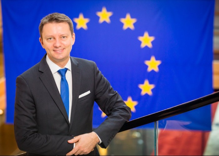 Victorie majoră obținută de Siegfried Mureșan pentru România: "Mai mulți bani încă de la început pentru a demara proiectele de investiții din planurile de redresare"