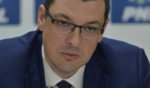 Ovidiu Raețchi, front comun cu Realitatea TV: Autoritarismul tâmp marca Dragnea-Dăncilă nu va opri aflarea adevărului în cazul 10 august!
