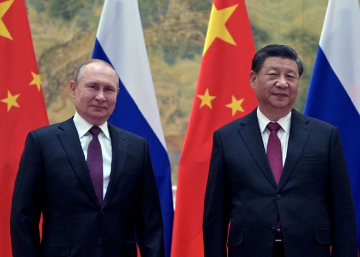 Elementele "prieteniei" ruso-chineze și implicarea Beijingului în războiul contra Ucrainei. Chiar dacă nu ar fi vorba despre furnizarea semnificativă de armament gata de utilizat pe front, China pune la dispoziție mașinăriei militare ruse componente esențiale și experți, dar nu numai. Un tablou amănunțit al cooperării Moscova-Beijing / Anna Neplii