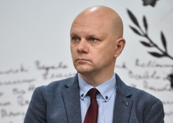 Profesorul Ioan Stanomir explică de ce Iranul nu trebuie să aibă arma nucleară. „Statul Israel are un drept inalienabil la existenţă, ca şi un drept natural la apărarea împotriva inamicilor săi”