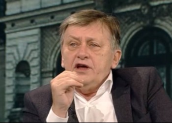 Crin Antonescu: "Țara noastră a fost atacată. Nu am nimic cu concediul nimănui, dar din momentul în care s-a întâmplat ce s-a întâmplat în România, nu poate să mai existe concediu!" / Procurorii, criticați în mod special de potențialul candidat la alegerile prezidențiale