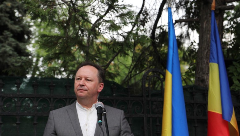 Ambasadorul Ucrainei cataloghează drept nejustificate temerile că etnicii români din Ucraina nu-și vor mai putea desfășura slujbele religioase în limba română / Ce spune despre tensiunile din regiunea Cernăuți: "Nu au motivații interetnice. Însă, rușii ar dori cu siguranță să creeze o situație care ar putea fi prezentată sau percepută drept un conflict interetnic"