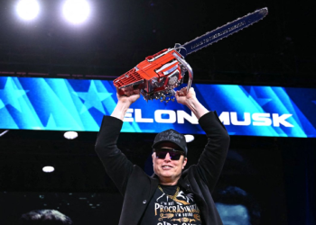 Lovitură dură pentru Elon Musk și DOGE. Cele mai importante agenții federale din SUA - FBI, Departamentul de Stat și Pentagonul - și-au instruit angajații să ignore un e-mail trimis de miliardar, deși acesta a avertizat că cei care nu vor răspunde vor fi concediați