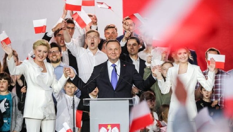 De ce presa MINTE atât de mult despre actualitatea politică din Polonia: ofensiva extremei stângi, complicitatea cu Rusia și jurnalismul de proastă calitate