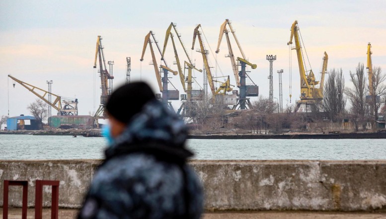 Putin, jaf la scară mare în Mariupol: zeci de mii de tone de produse metalurgice, furate și cărate cu vapoarele în porturile Rusiei