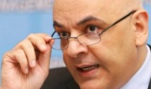 În loc să-și dea demisia, Raed Arafat sfidează românii prin două reacții incalificabile  
